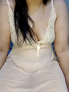 Snapshot of lolo147 chatting on November 25, 5:51 am lolo147 online show from November 25, 5:51 am