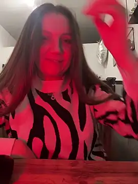 Amy  Leee  online show from December 17, 1:06 pm