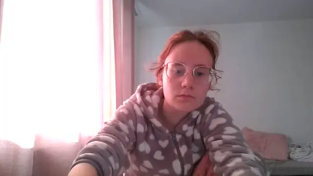 LuckySLove online show from June 3, 4:45 pm