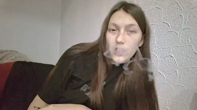 luna tt online show from December 18, 6:47 pm