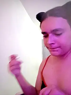 Snapshot of La-Gatiita-trans chatting on October 15, 1:50 am La-Gatiita-trans online show from October 15, 1:50 am