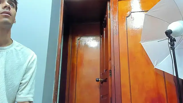 Kendra and liam online show from October 15, 11:32 am