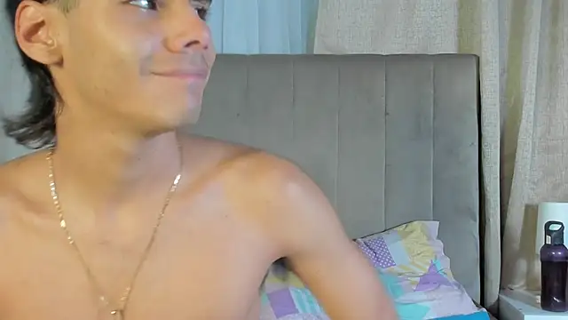 Kendra and liam online show from October 19, 11:44 am