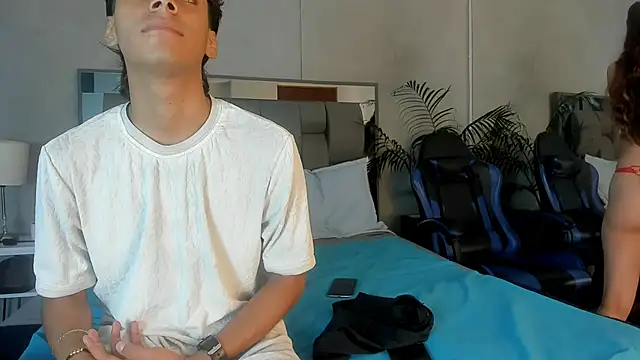 Kendra and liam online show from November 1, 12:07 pm