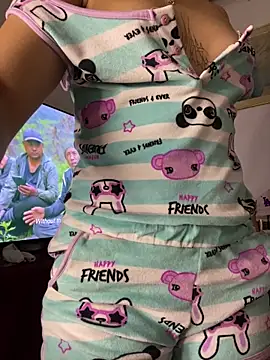 cristalxxx hott online show from December 2, 5:24 am