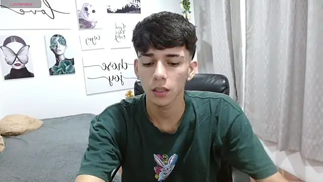 AmethystShadow17 online show from October 29, 3:47 pm