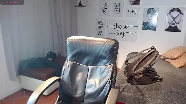 AmethystShadow17 online show from November 26, 2:51 pm