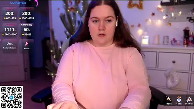 Snapshot of SummerTina chatting on December 14, 6:09 pm SummerTina online show from December 14, 6:09 pm