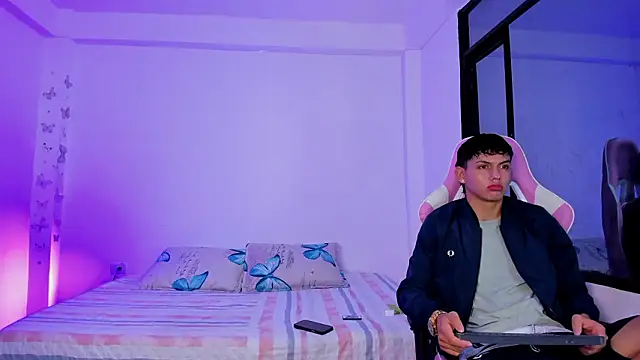 Axel Cody  online show from February 9, 11:14 am