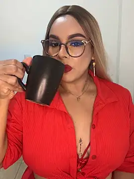 Snapshot of BBWCami_ chatting on October 15, 12:49 pm BBWCami online show from October 15, 12:49 pm