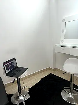 Snapshot of BBWCami_ chatting on November 4, 12:15 pm BBWCami online show from November 4, 12:15 pm