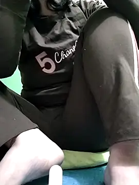 Snapshot of Amanda-_ena- chatting on November 1, 3:25 pm Amanda- ena- online show from November 1, 3:25 pm