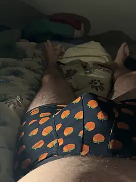 Snapshot of creamydeluxe chatting on November 13, 11:47 pm creamydeluxe online show from November 13, 11:47 pm