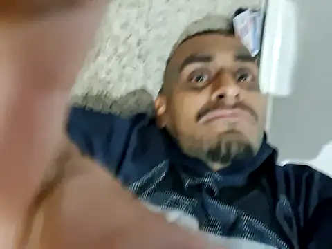 Snapshot of hardsddsosn chatting on November 2, 9:00 am hardsddsosn online show from November 2, 9:00 am