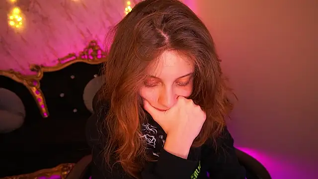 CuteeFoxy online show from January 16, 2:21 pm