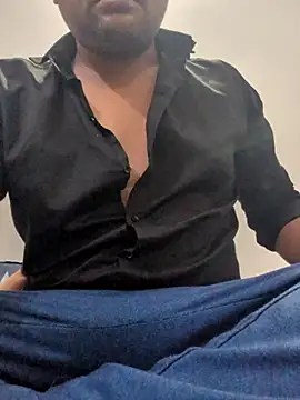 Akki19989 online show from October 14, 9:15 pm