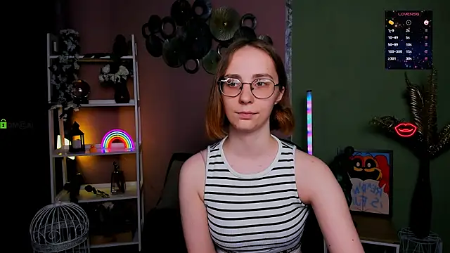 Snapshot of evalora_vei chatting on November 6, 1:12 pm evalora vei online show from November 6, 1:12 pm