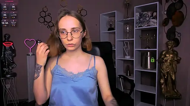 Snapshot of evalora_vei chatting on November 20, 4:29 pm evalora vei online show from November 20, 4:29 pm