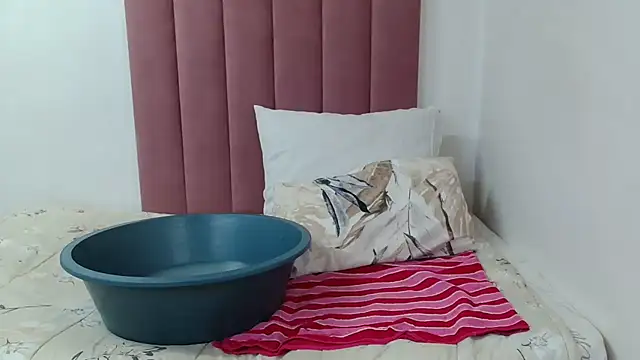 Bubbles156 online show from November 25, 7:14 pm