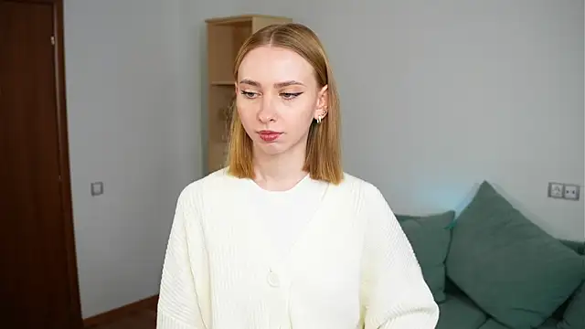 Snapshot of BereniceThull chatting on October 23, 6:02 am BereniceThull online show from October 23, 6:02 am