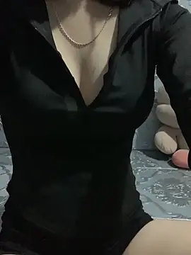 Snapshot of Katy68 chatting on December 2, 1:39 pm Katy68 online show from December 2, 1:39 pm