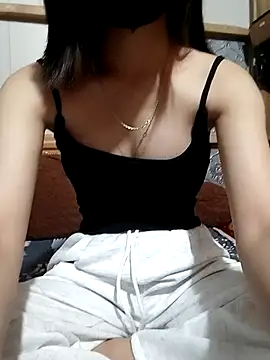 Snapshot of Katy68 chatting on December 3, 5:48 am Katy68 online show from December 3, 5:48 am