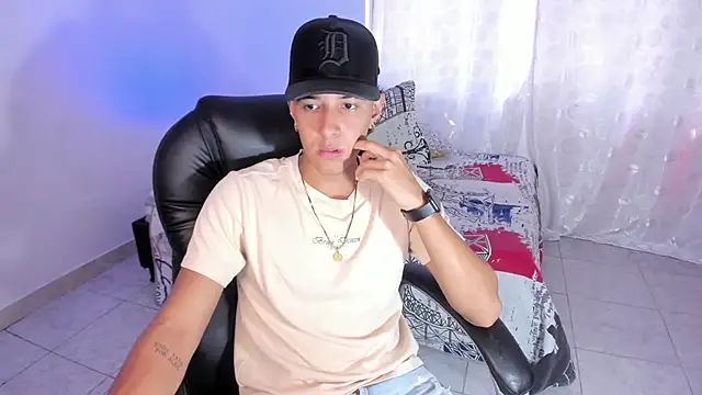 Hayden Boy  online show from October 22, 2:28 pm