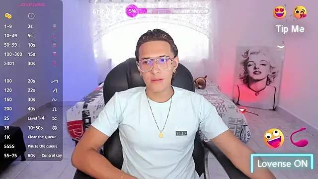 Hayden Boy  online show from November 29, 6:22 pm