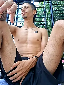 Snapshot of Luciferinthestreet chatting on October 22, 2:06 pm Luciferinthestreet online show from October 22, 2:06 pm