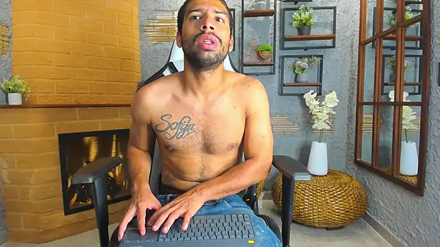 Snapshot of JackBlare chatting on October 18, 11:11 am JackBlare online show from October 18, 11:11 am