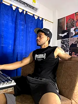 Snapshot of Kylian_Alessandro chatting on October 24, 3:52 pm Kylian Alessandro online show from October 24, 3:52 pm