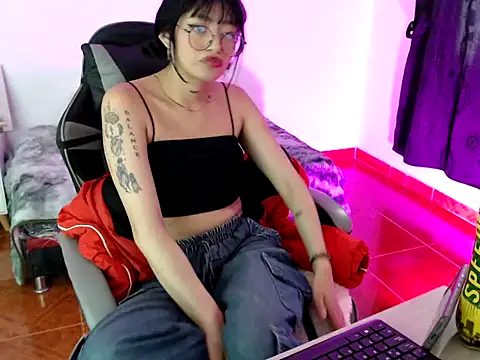 Isabella  666 online show from November 4, 4:06 pm