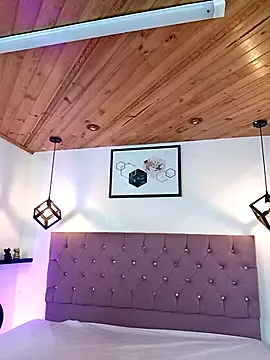 Snapshot of Arianaa_Toro chatting on October 23, 1:32 pm Arianaa Toro online show from October 23, 1:32 pm