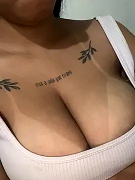 jasmyn0088 online show from December 3, 4:31 am