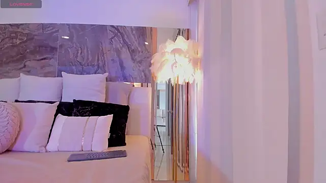 Snapshot of Rashel_Frost_ chatting on November 10, 4:17 pm Rashel Frost online show from November 10, 4:17 pm