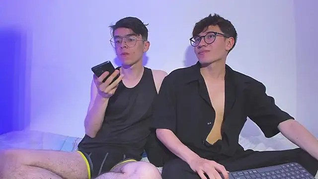 Snapshot of dani_angel_dark chatting on November 1, 10:12 pm dani angel dark online show from November 1, 10:12 pm