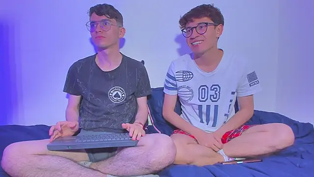 Snapshot of dani_angel_dark chatting on November 15, 11:54 pm dani angel dark online show from November 15, 11:54 pm