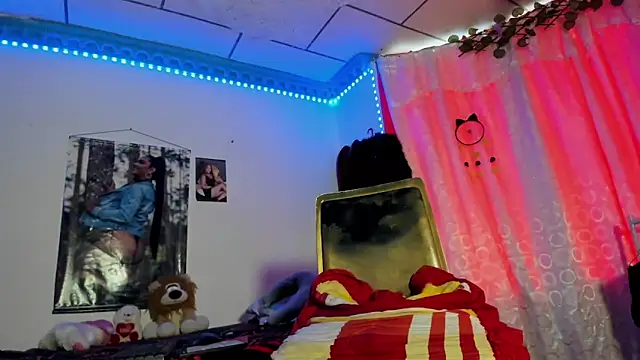 Amberbrown18 online show from February 8, 7:50 pm