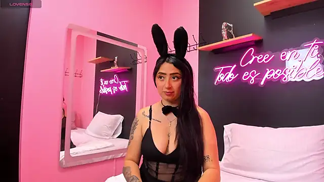 JuliethCruz  online show from October 31, 5:03 pm