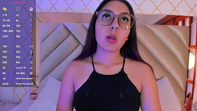 Snapshot of Lexy-Sweet1 chatting on November 20, 11:15 pm Lexy-Sweet1 online show from November 20, 11:15 pm