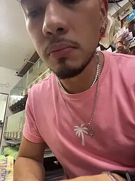 Snapshot of Leonardmoppet chatting on November 6, 10:32 pm Leonardmoppet online show from November 6, 10:32 pm