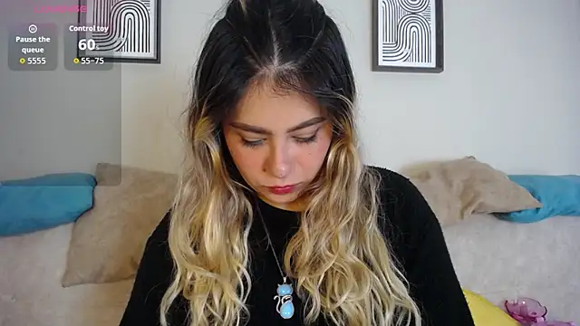 Sweet Bella Valery online show from February 10, 9:52 pm