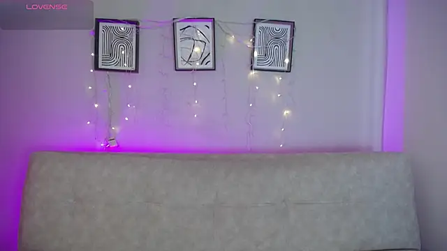 Sweet Bella Valery online show from March 14, 9:53 pm