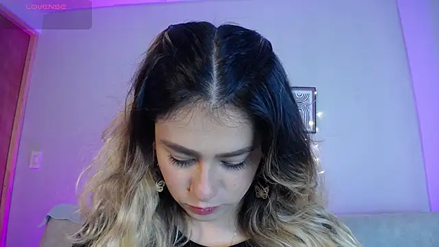 Sweet Bella Valery online show from March 15, 12:44 pm