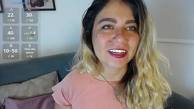 Sweet Bella Valery online show from March 30, 11:39 pm