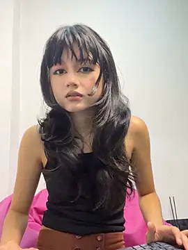 Snapshot of AnaisXoXo chatting on October 19, 12:11 am AnaisXoXo online show from October 19, 12:11 am