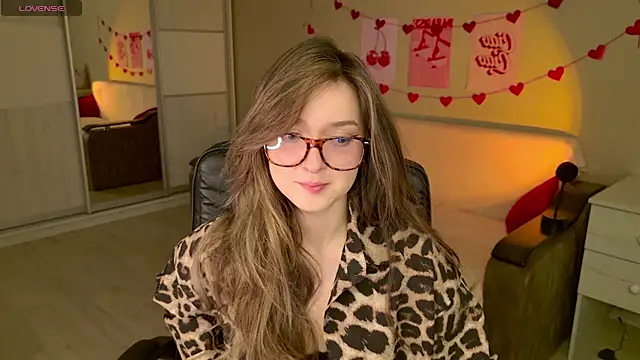 BellaSink online show from December 3, 5:48 am