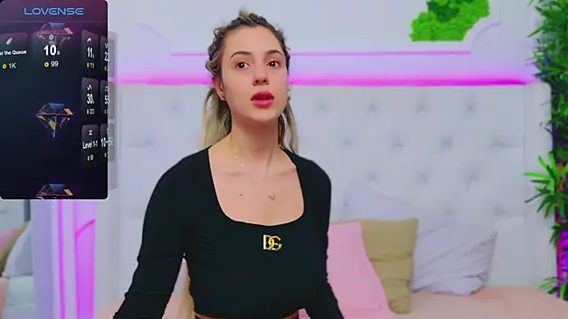 Snapshot of AriannaSins chatting on January 14, 1:28 pm AriannaSins online show from January 14, 1:28 pm