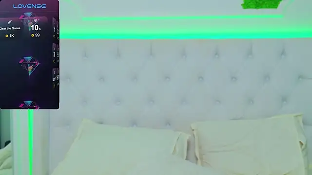 Snapshot of AriannaSins chatting on January 30, 10:41 pm AriannaSins online show from January 30, 10:41 pm