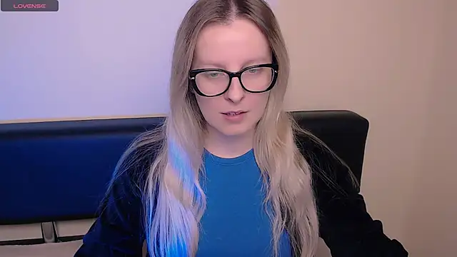 AllaLeomz online show from October 30, 7:54 am